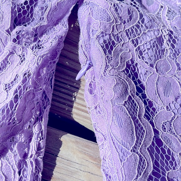 Lace Dress - Picture 3 of 7